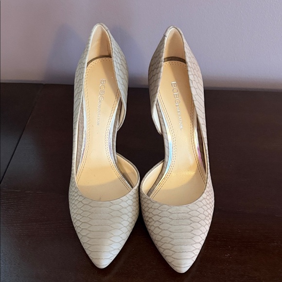 BCBGeneration Shoes - BCBGeneration Textured taupe Heels